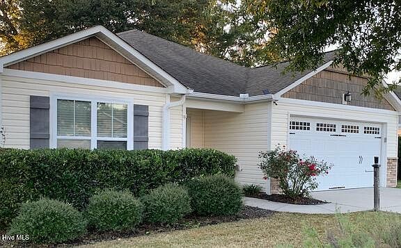 3rd image of 1247 Dunlop Drive NE