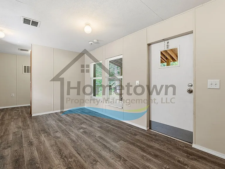 188 Cedar Hl — Photo 5