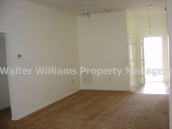 3rd image of 49 Brownstone Ln