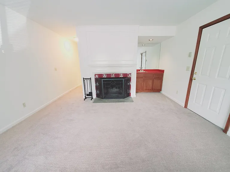 55 Glenbrook Rd #A — Photo 3