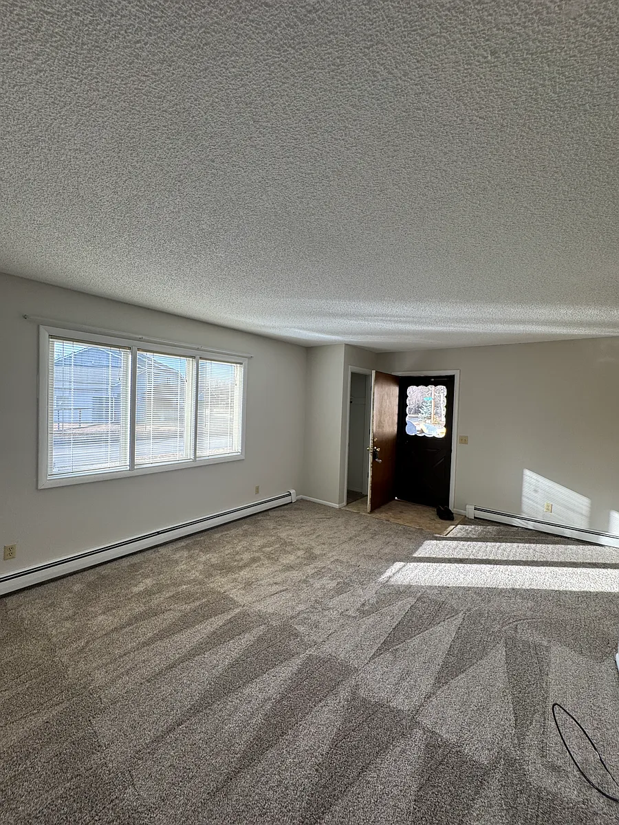 Building Photo - 5760 College Dr #B