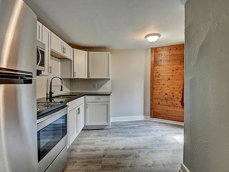 1023 S State Ave #1 — Photo 7