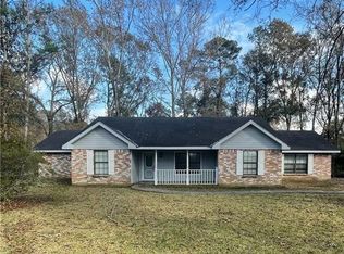 42695 Robinwood Dr, Hammond, LA 70403