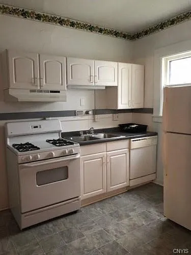720 Maryland Ave — Photo 5