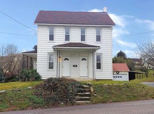 110 S State St, Leola, PA 17508