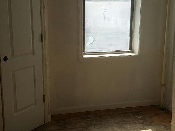 5th image of 90 Saratoga Ave APT 3