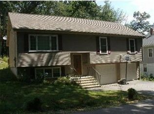 17 Teddy Rd, Worcester, MA 01603