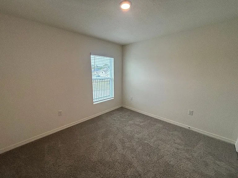 481 W Rexford Dr — Photo 7