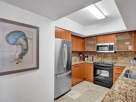 4th image of 16699 Collins Ave APT 1906