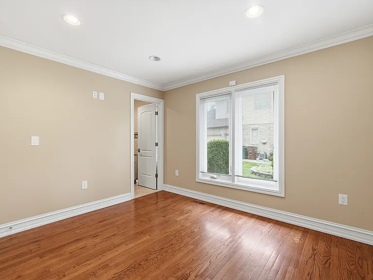 13697 Silent Woods Dr — Photo 24