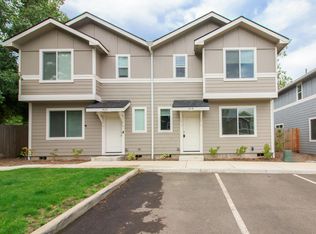 420 Oak St, Phoenix, OR 97535