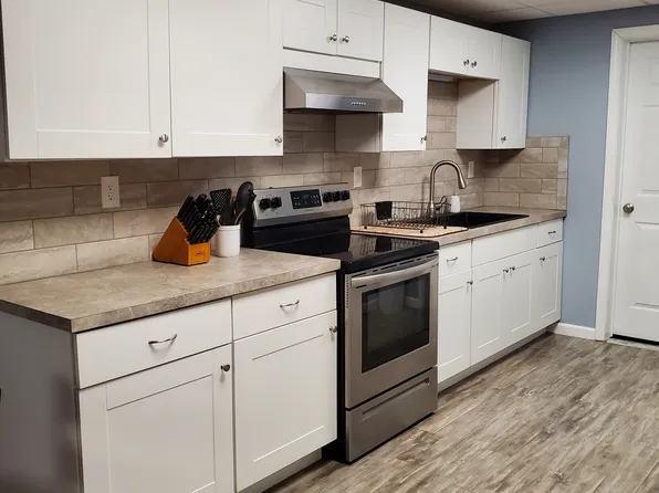 (undisclosed Address), East Windsor, CT 06088