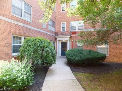15925 Van Aken Blvd APT 204E, Shaker Heights, OH, 44120