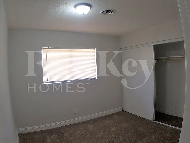 1209 Ralph Cir — Photo 17