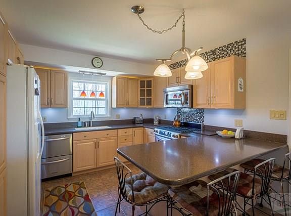 4th image of 4233 Oakland Dr #0