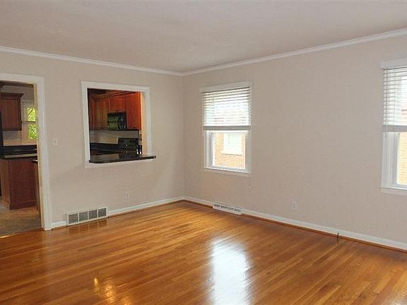 2nd image of 664 Mount Vernon Dr