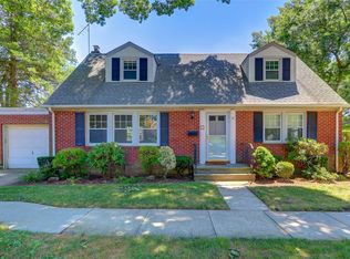 2 Harvard St, Garden City, NY 11530