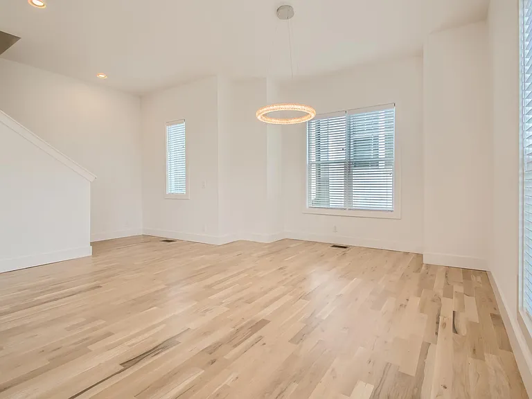 411 Serenity Ln — Photo 13