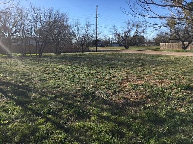 1st image of 2726 Westview Dr