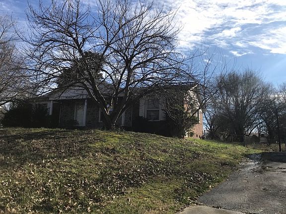 2nd image of 4207 Waco Dr