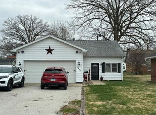 1421 Robinson St, Danville, IL 61832