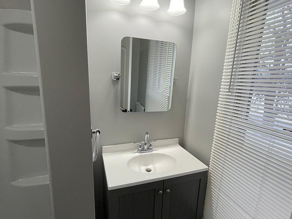 Unit 2 Bathroom