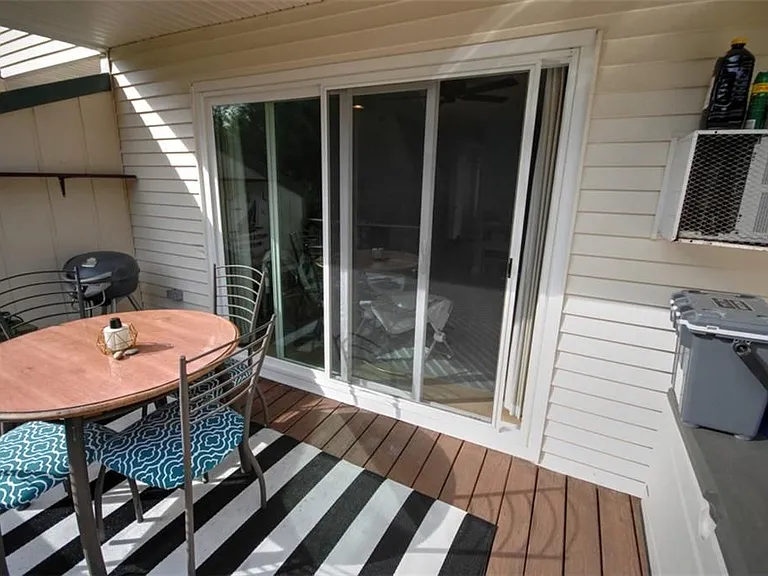 10 Beach Rd #4 — Photo 10