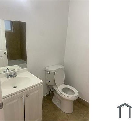 5th image of 652 NW 5th St