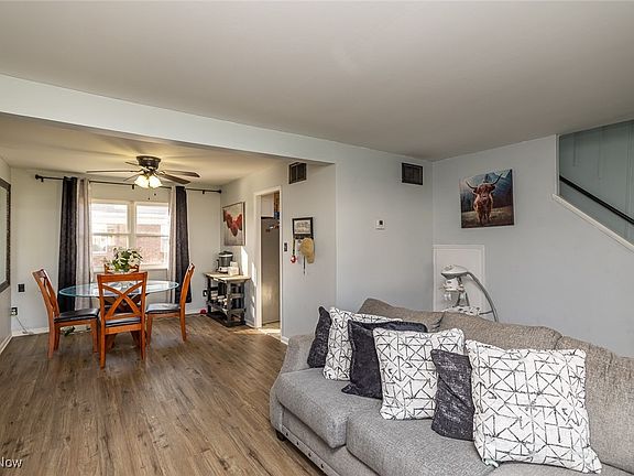4th image of 10382 Manorford Dr #34
