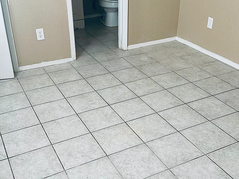 5204 Acorn Cv #B — Photo 6
