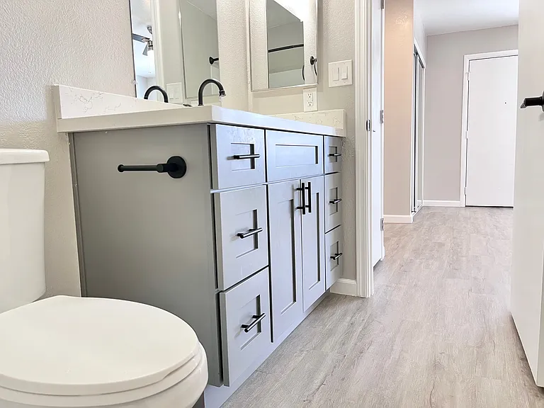 Mojave Apartments — Photo 20