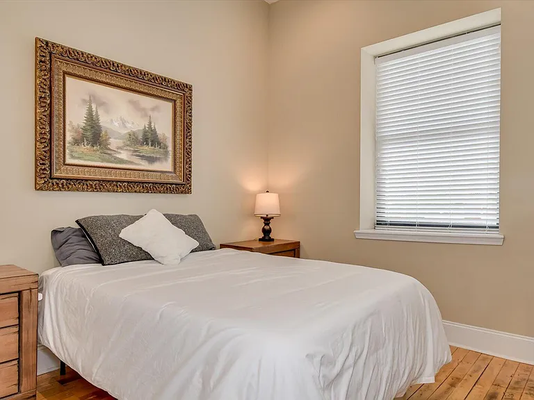 936 Broad St #304 — Photo 7