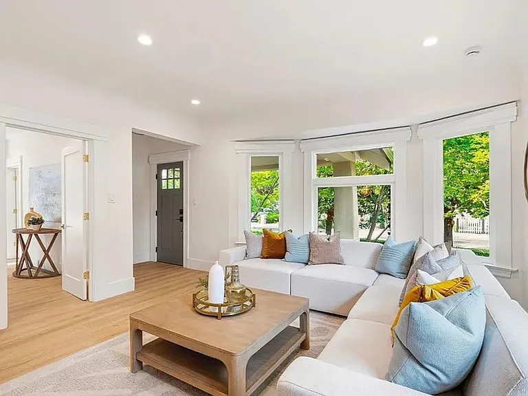1081 Bird Ave — Photo 4