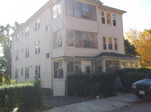 2nd image of 121 Illinois St #1