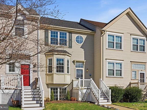 2nd image of 202 Heaton Ct