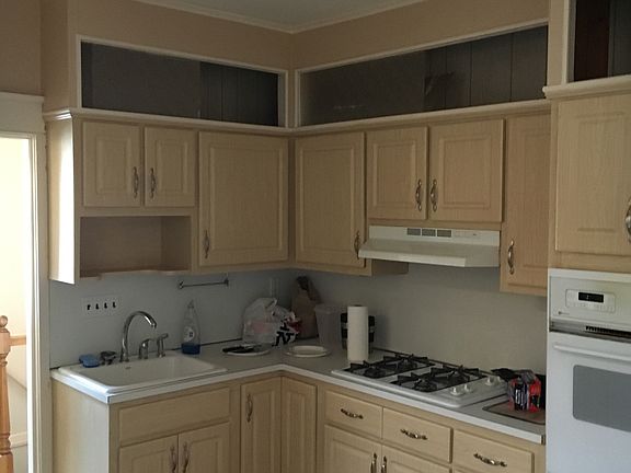 4th image of 16 Dalton Ave