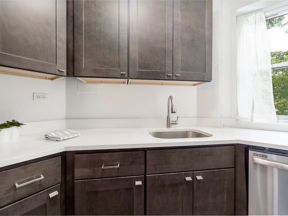 4th image of 10 E 138th St APT 9D