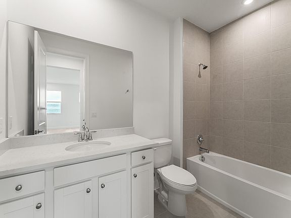 3rd image of 10421 SW Jadewood Court