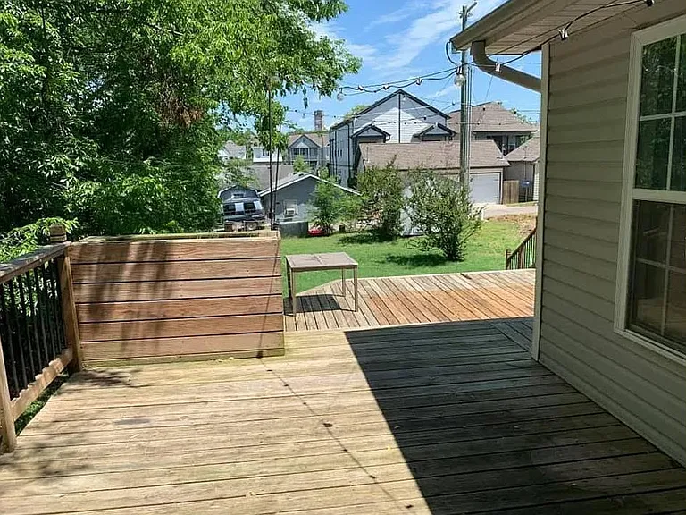 5202 Indiana Ave — Photo 4
