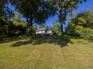 49 Van Brunt Manor Rd, Setauket, NY 11733