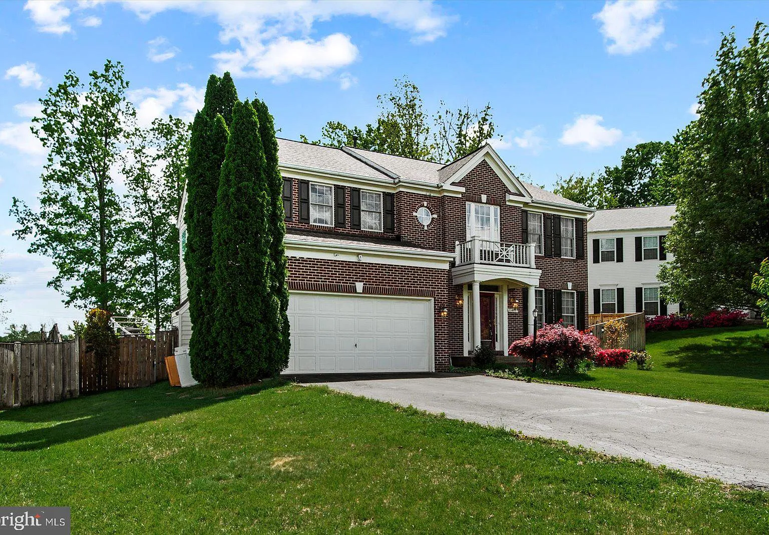 4 bed, 3.5 bath, 2404 sqft, $3,799 — Photo 3