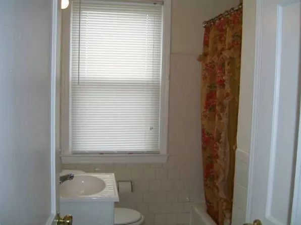 706 N Chapelgate Ln, Baltimore, MD 21229