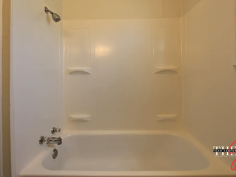 1011 E B St #1 — Photo 3