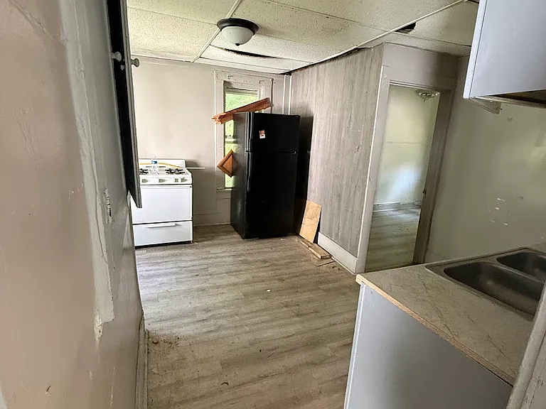 1344 E Condit St — Photo 8