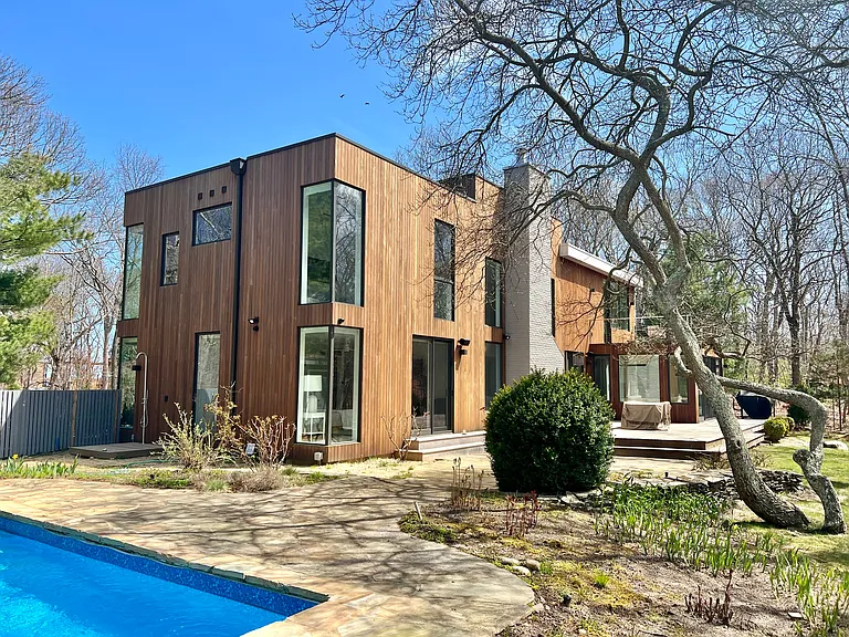 33 Hedges Banks Dr — Photo 25