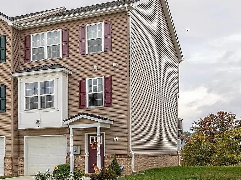 79 Moses Dr — Photo 1