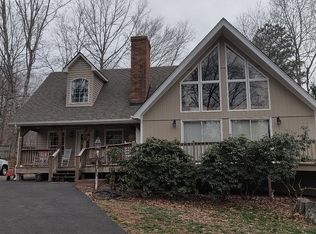 101 Perry Ln, Goode, VA 24556