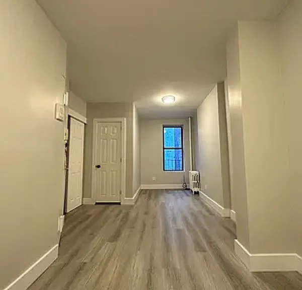 412 W 56th St #8 — Photo 3