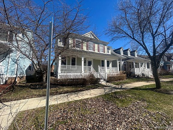 2nd image of 42567 Whitman Way