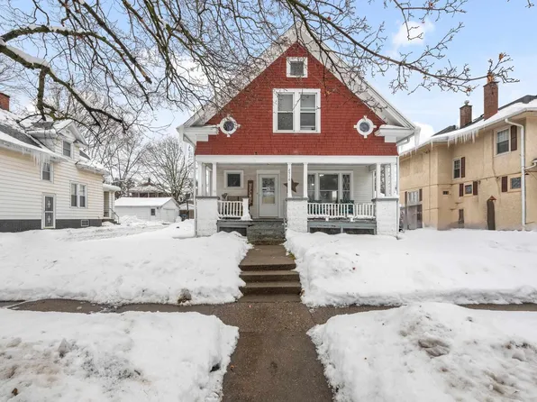 2516 Pershing Ave, Davenport, IA 52803
